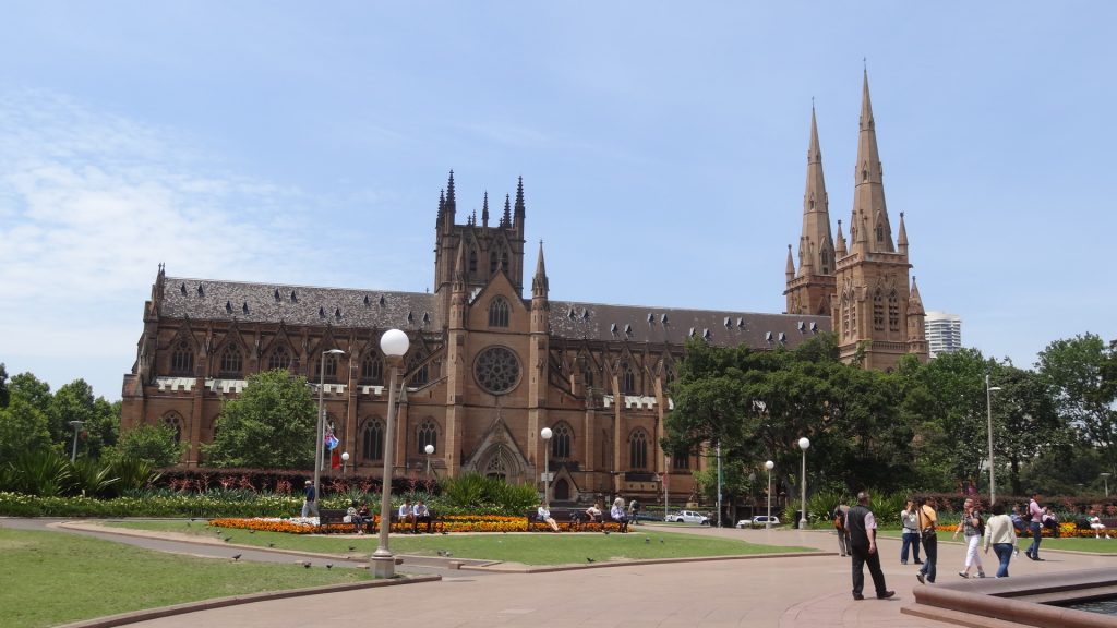 Hyde Park et la cathédrale de Sydney