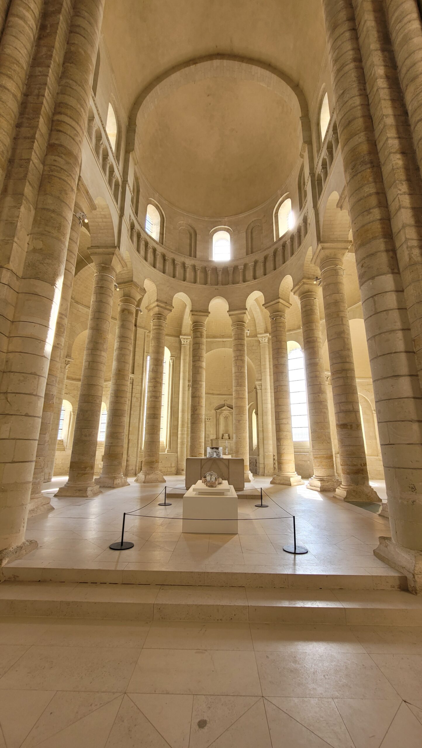 L'intérieur de l'Abbatiale de Fontevraud